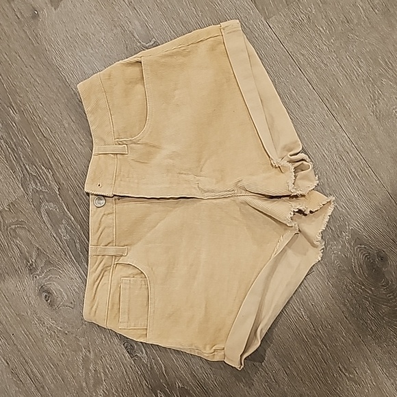 Shorts - Picture 1 of 3